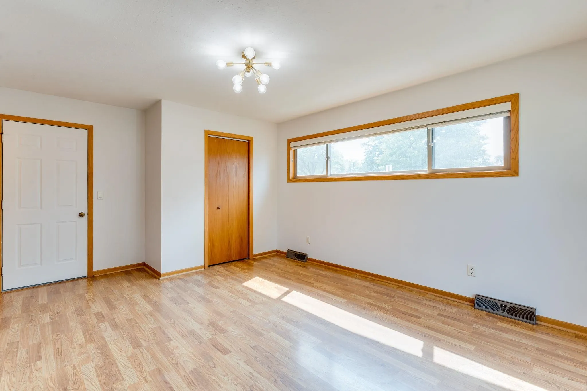 Wichita, Kansas 67212, United States, 3 Bedrooms Bedrooms, ,2 BathroomsBathrooms,Residential,Pending,205413