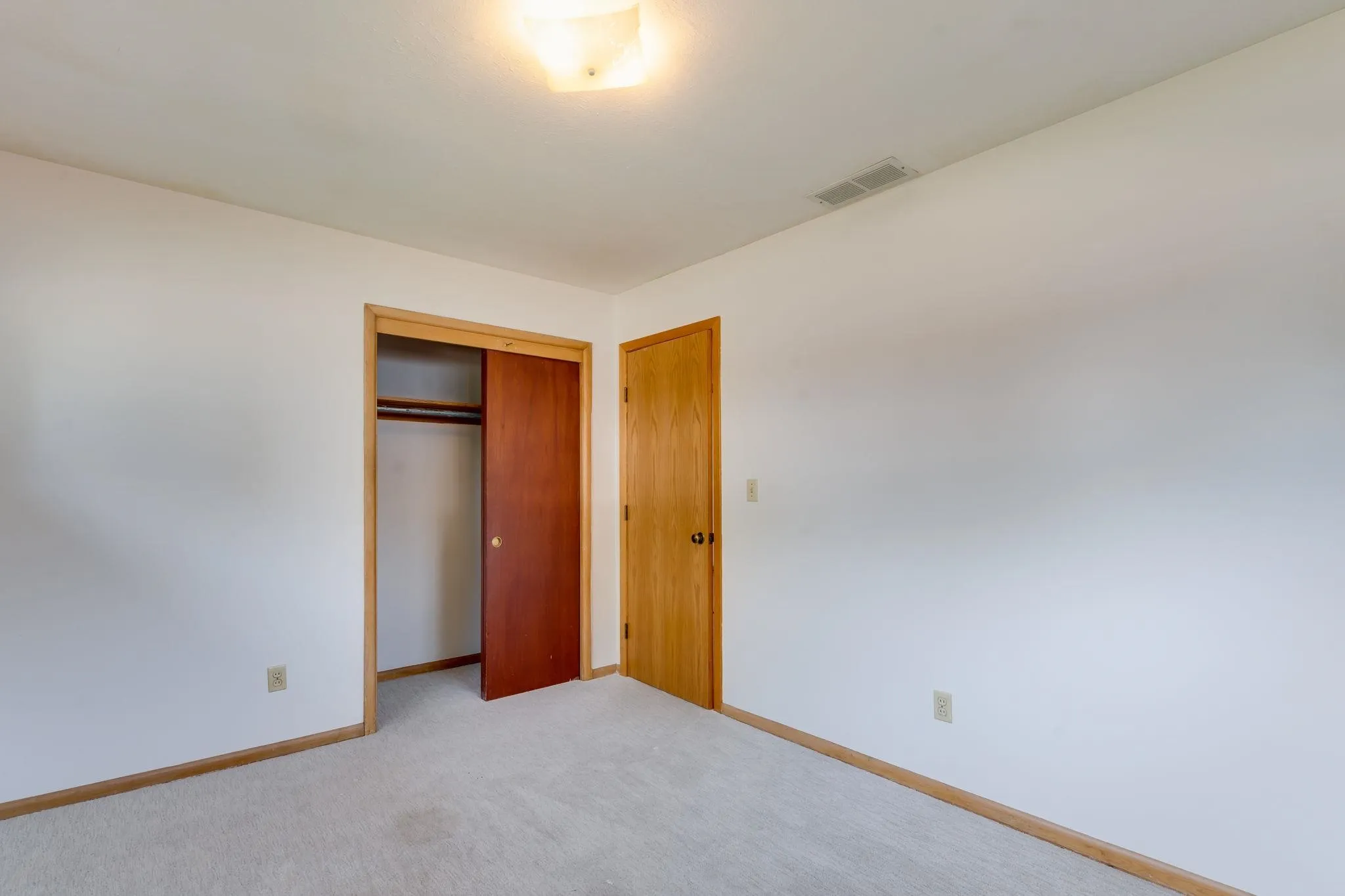 Wichita, Kansas 67212, United States, 3 Bedrooms Bedrooms, ,2 BathroomsBathrooms,Residential,Pending,205413