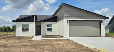 Townhouse For Sale - 904 Trails Head<br/> Goddard, KS 67052