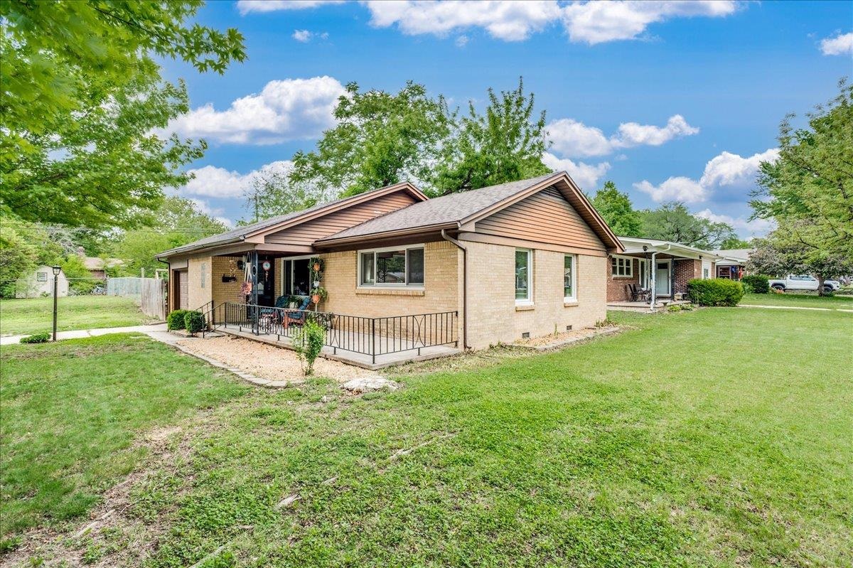 320 E Greenway St, Derby, Kansas image 5