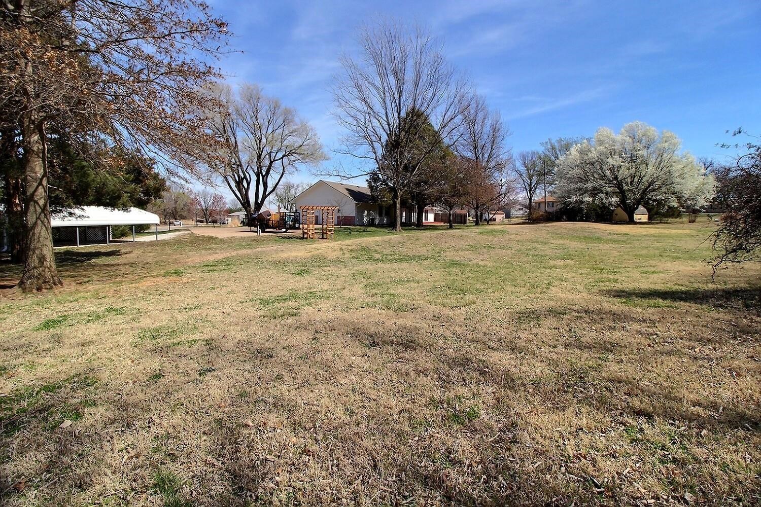 601 Cathlinda Ct, Winfield, Kansas image 31