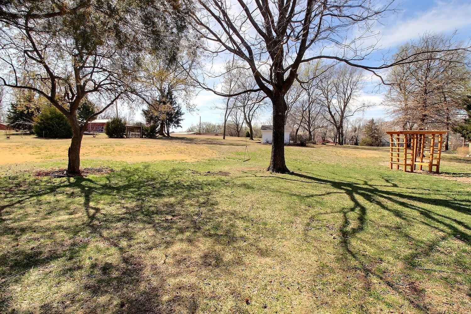 601 Cathlinda Ct, Winfield, Kansas image 36