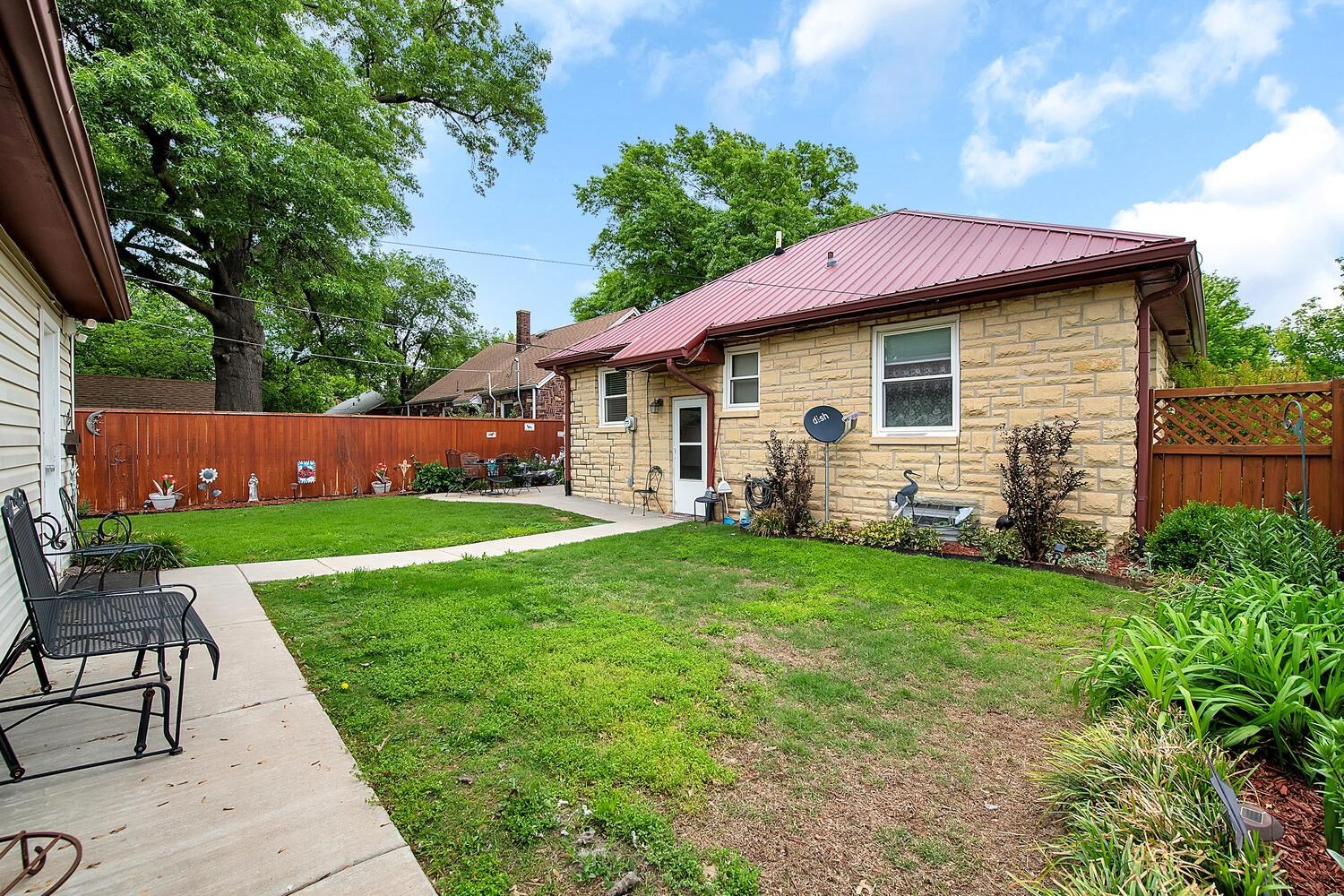 557 S Marcilene Ter, Wichita, Kansas image 36