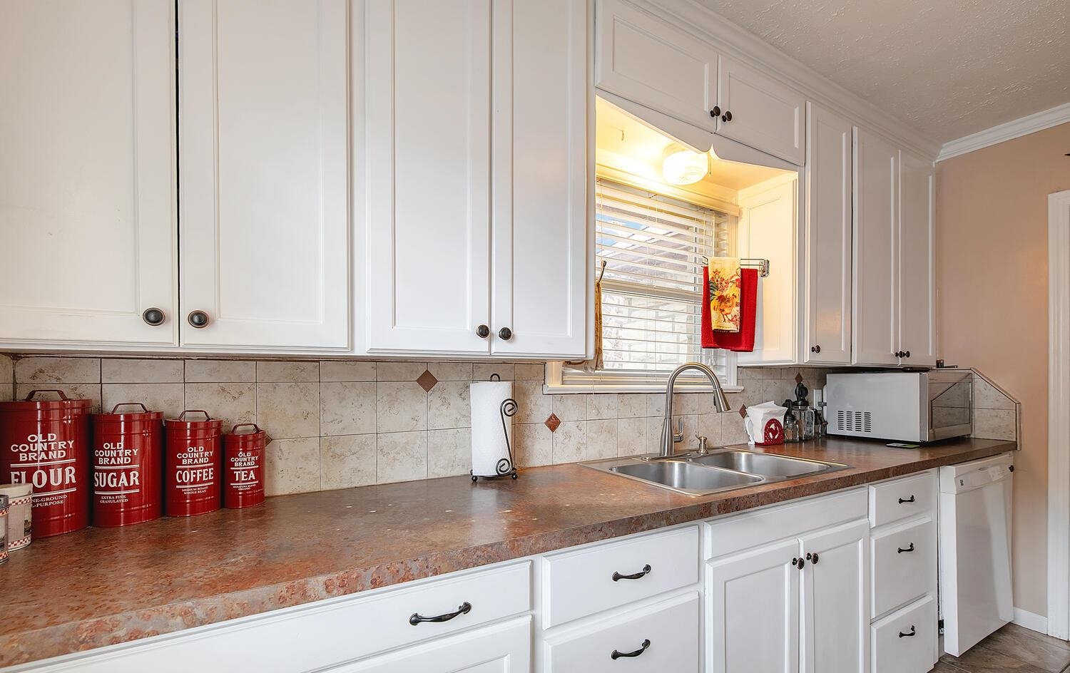 557 S Marcilene Ter, Wichita, Kansas image 11
