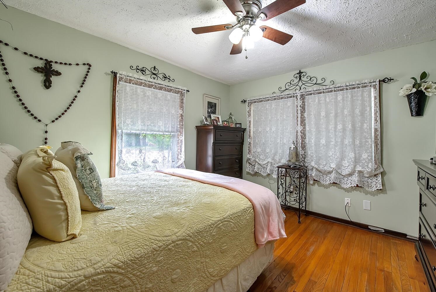 557 S Marcilene Ter, Wichita, Kansas image 16