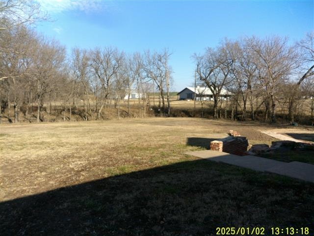 5117 E Country Club Rd, Salina, Kansas image 4