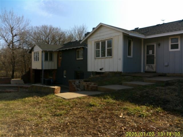 5117 E Country Club Rd, Salina, Kansas image 1