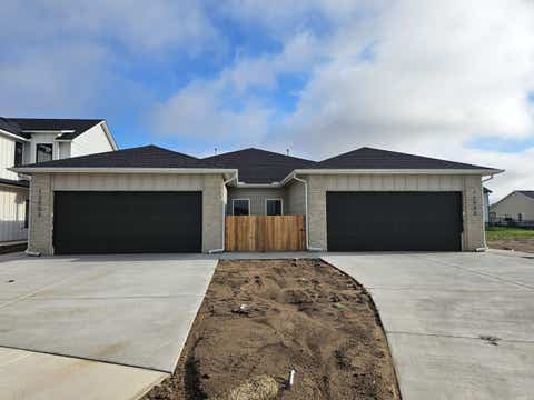 Multifamily For Sale - 12500-12502 W Northstar St<br/> Maize, KS 67223