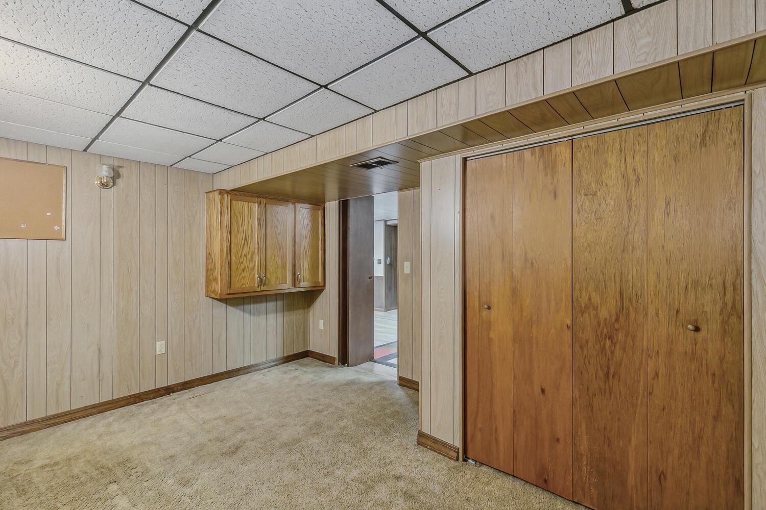 Wichita, Kansas 67213, United States, 3 Bedrooms Bedrooms, ,3 BathroomsBathrooms,Residential,Pending,55857