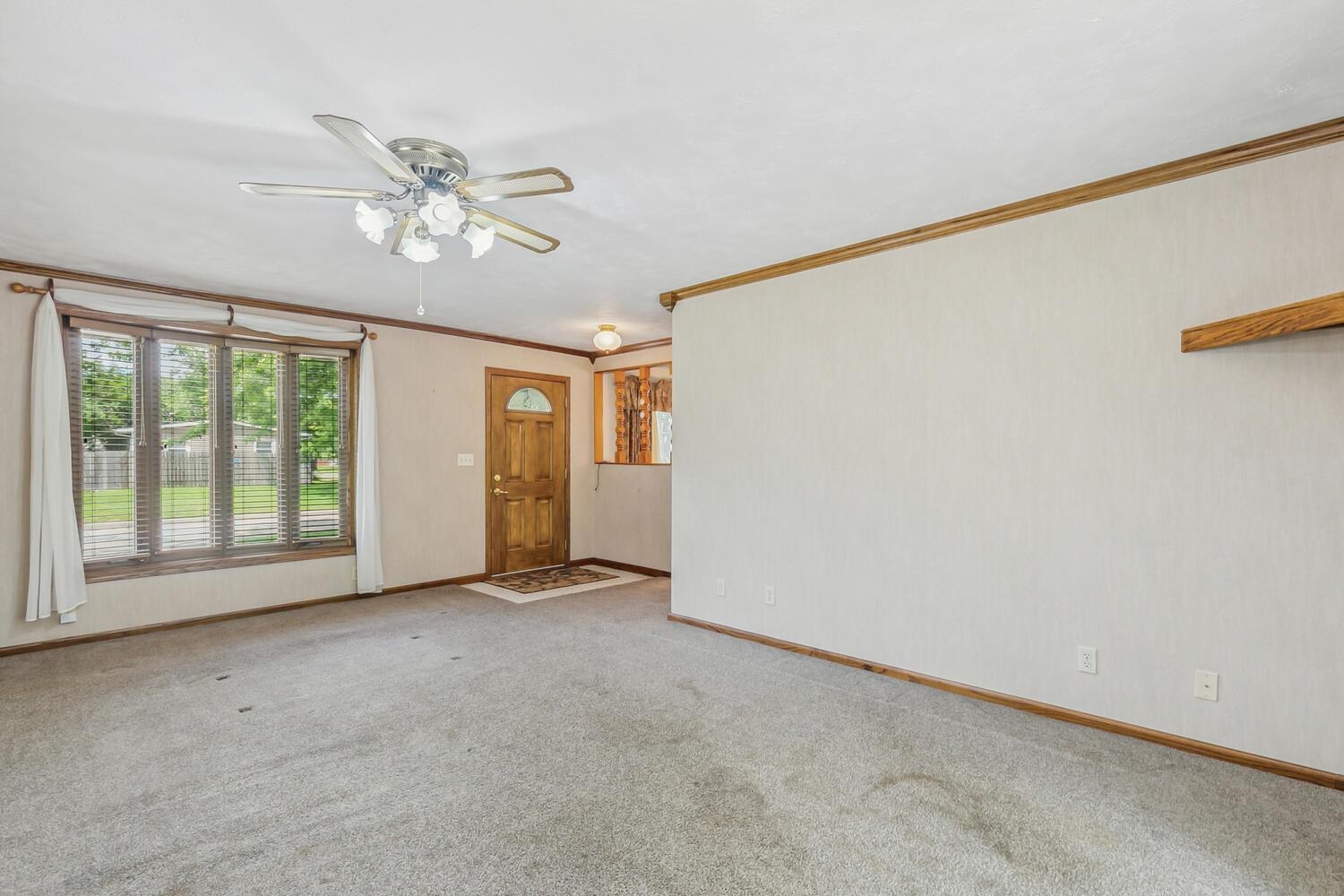 Wichita, Kansas 67213, United States, 3 Bedrooms Bedrooms, ,3 BathroomsBathrooms,Residential,Pending,55857