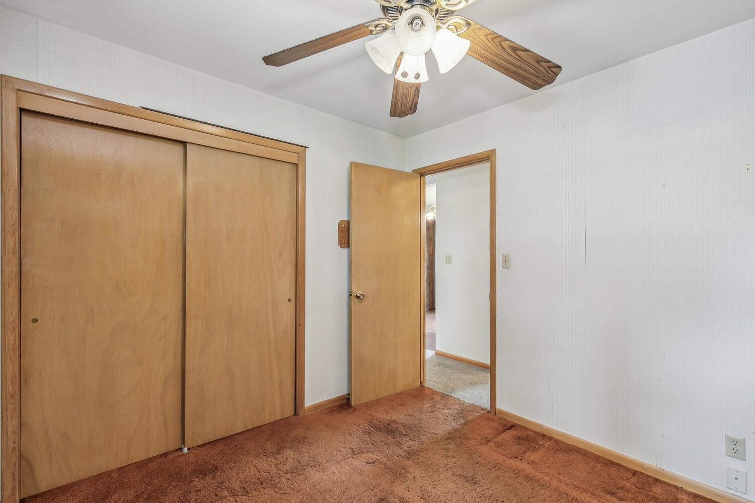 Wichita, Kansas 67213, United States, 3 Bedrooms Bedrooms, ,3 BathroomsBathrooms,Residential,Pending,55857