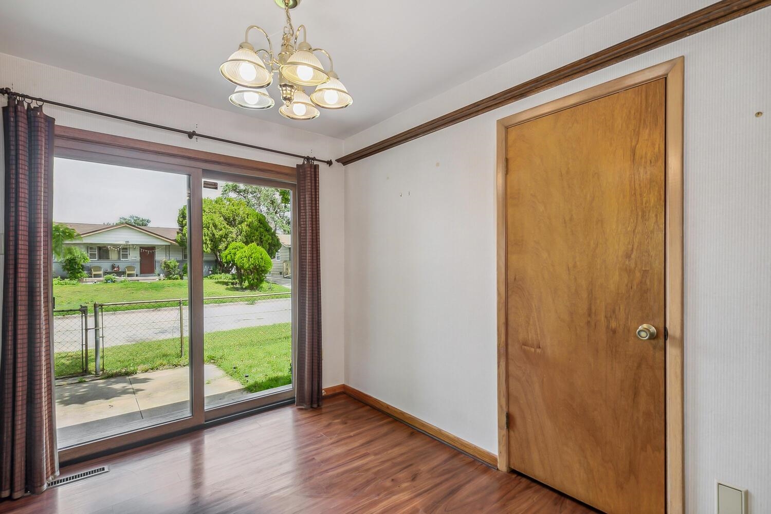 Wichita, Kansas 67213, United States, 3 Bedrooms Bedrooms, ,3 BathroomsBathrooms,Residential,Pending,55857