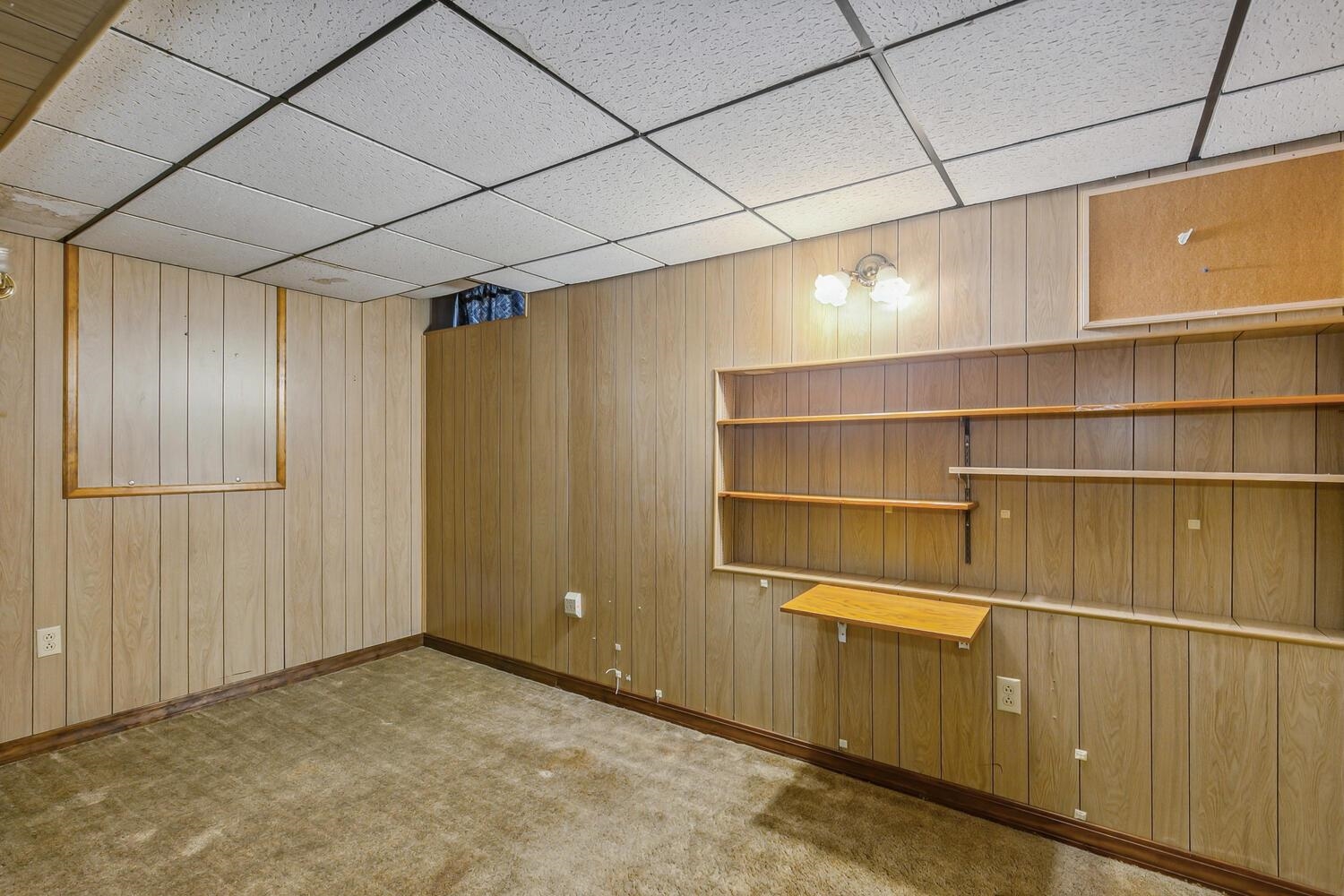 Wichita, Kansas 67213, United States, 3 Bedrooms Bedrooms, ,3 BathroomsBathrooms,Residential,Pending,55857