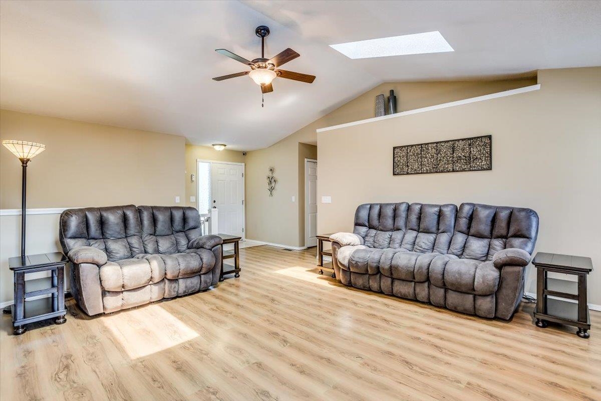 Derby, Kansas 67037, United States, 5 Bedrooms Bedrooms, ,3 BathroomsBathrooms,Residential,Pending,55486