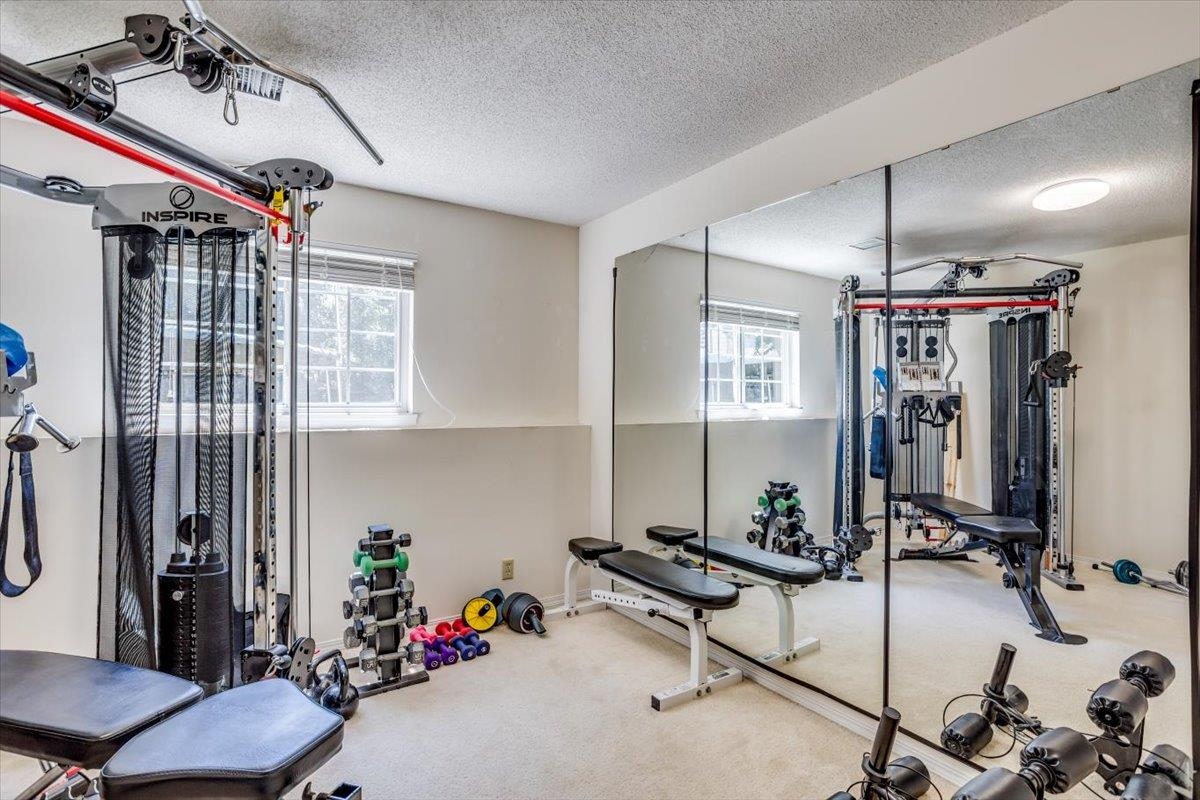 Derby, Kansas 67037, United States, 5 Bedrooms Bedrooms, ,3 BathroomsBathrooms,Residential,Pending,55486