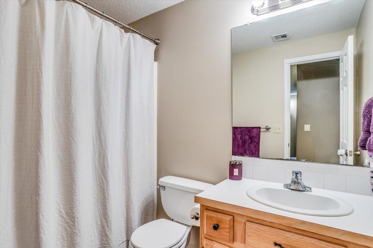 Derby, Kansas 67037, United States, 5 Bedrooms Bedrooms, ,3 BathroomsBathrooms,Residential,Pending,55486