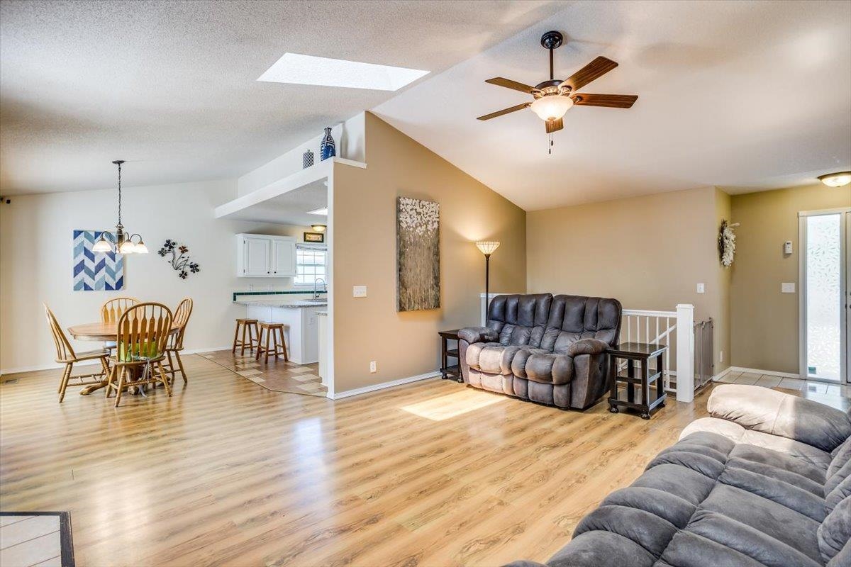 Derby, Kansas 67037, United States, 5 Bedrooms Bedrooms, ,3 BathroomsBathrooms,Residential,Pending,55486