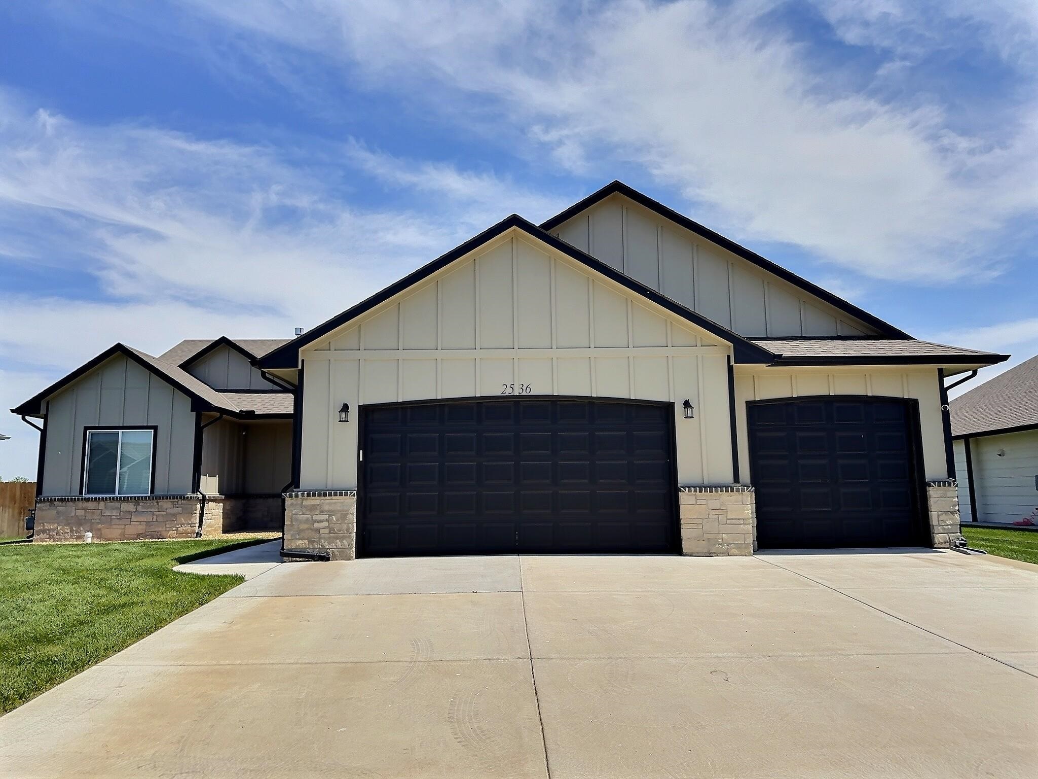 2536 S Spring Hollow St, Wichita, Kansas image 1