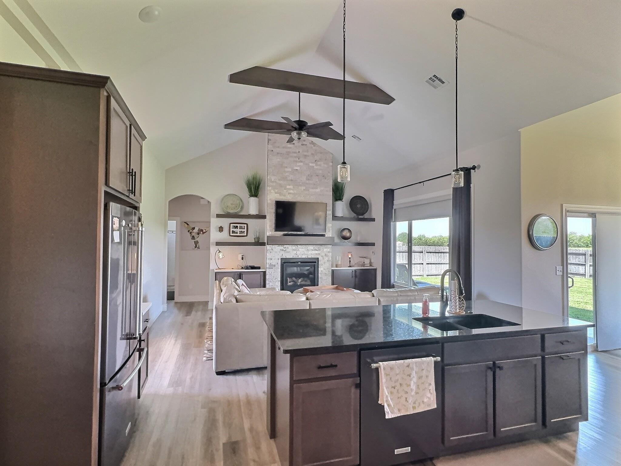 2536 S Spring Hollow St, Wichita, Kansas image 8