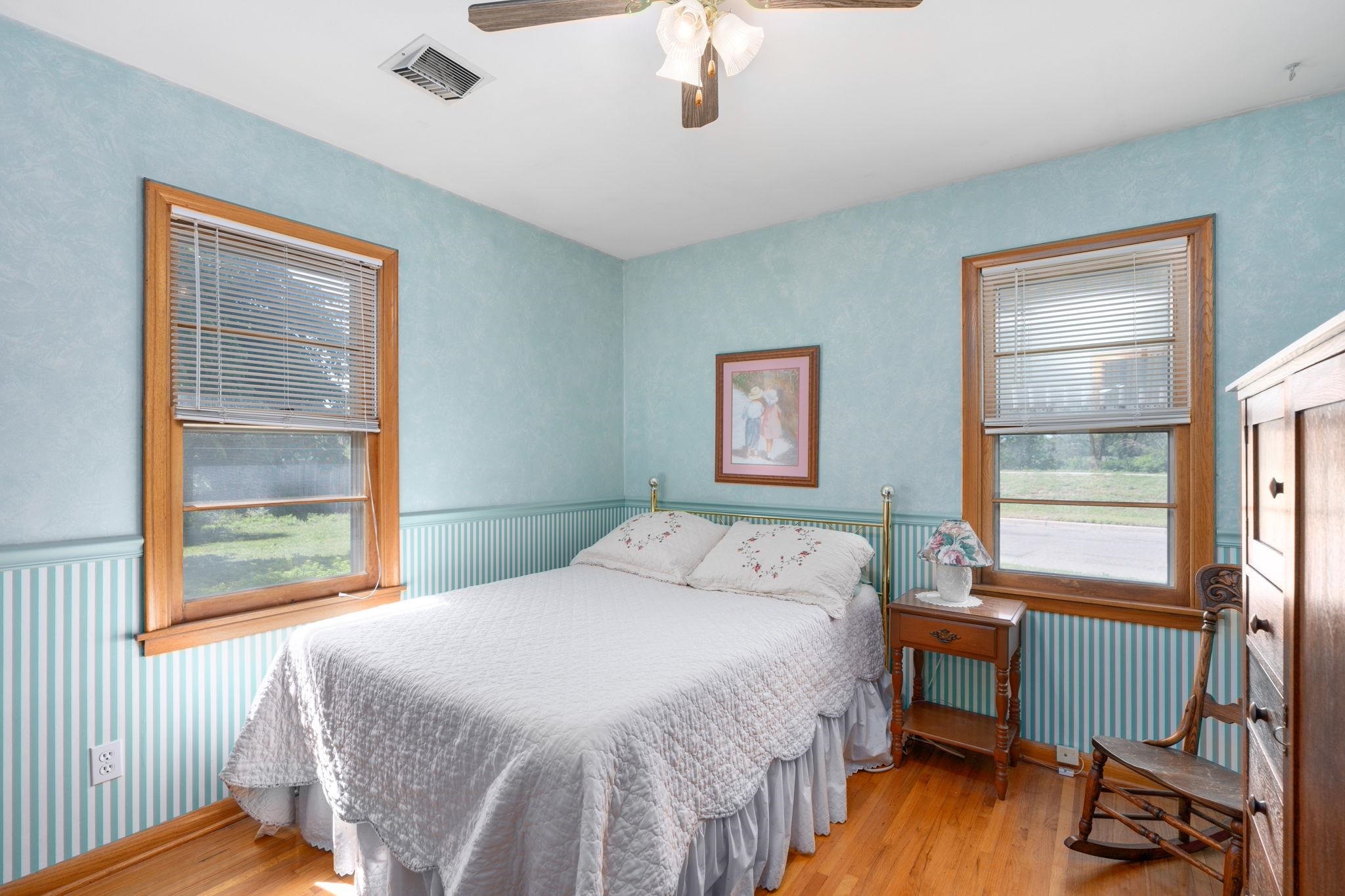 Wichita, Kansas 67216, United States, 3 Bedrooms Bedrooms, ,1 BathroomBathrooms,Residential,Pending,58033