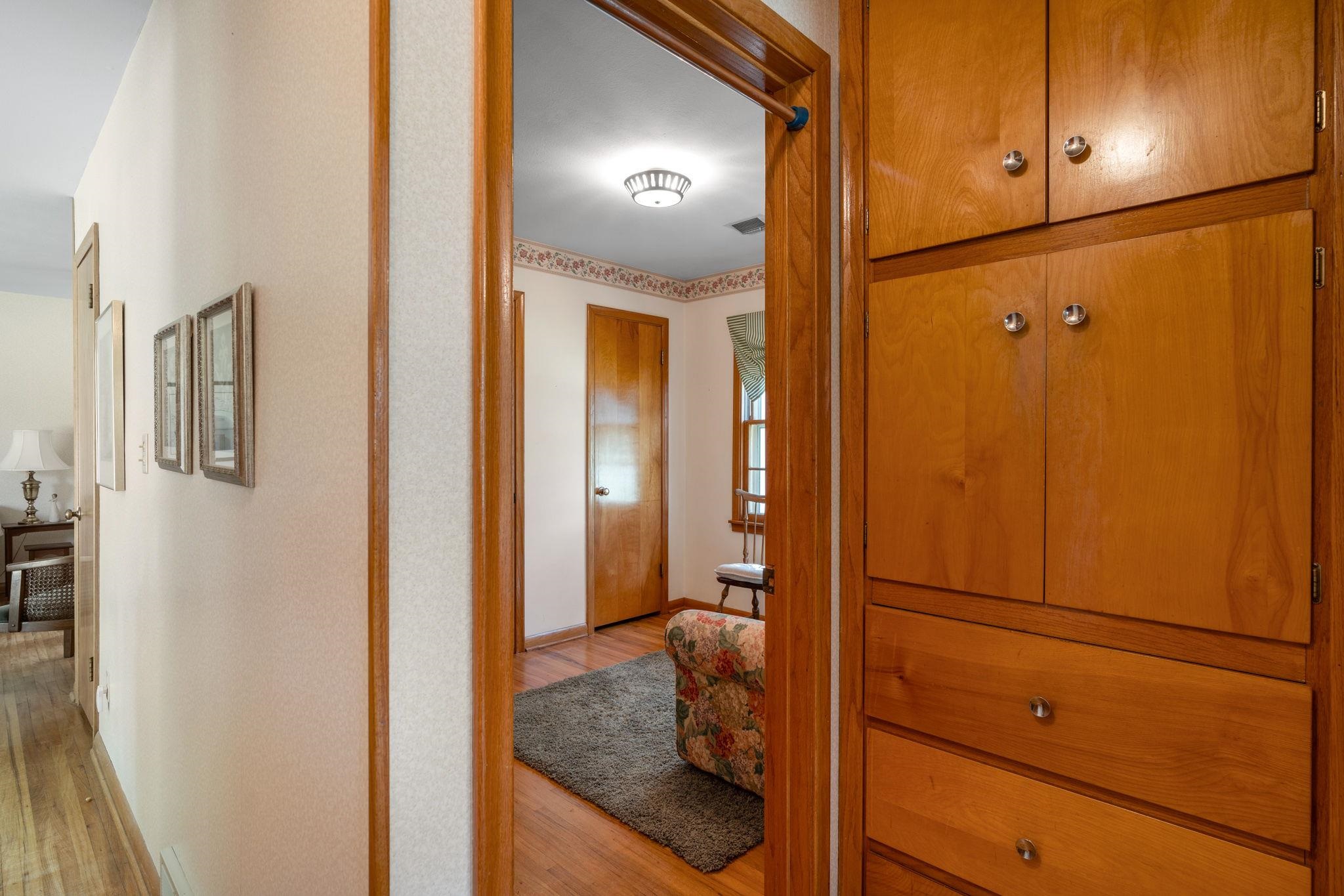 Wichita, Kansas 67216, United States, 3 Bedrooms Bedrooms, ,1 BathroomBathrooms,Residential,Pending,58033