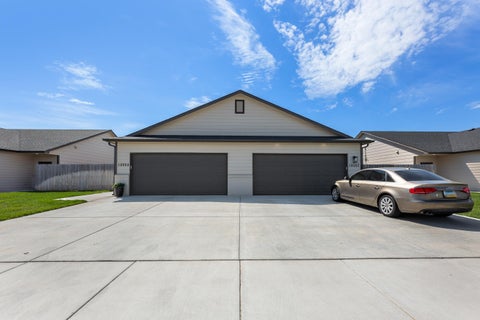 Multifamily For Sale - 12055 / 12057 W Shadow Lakes St<br/> Maize, KS 67205