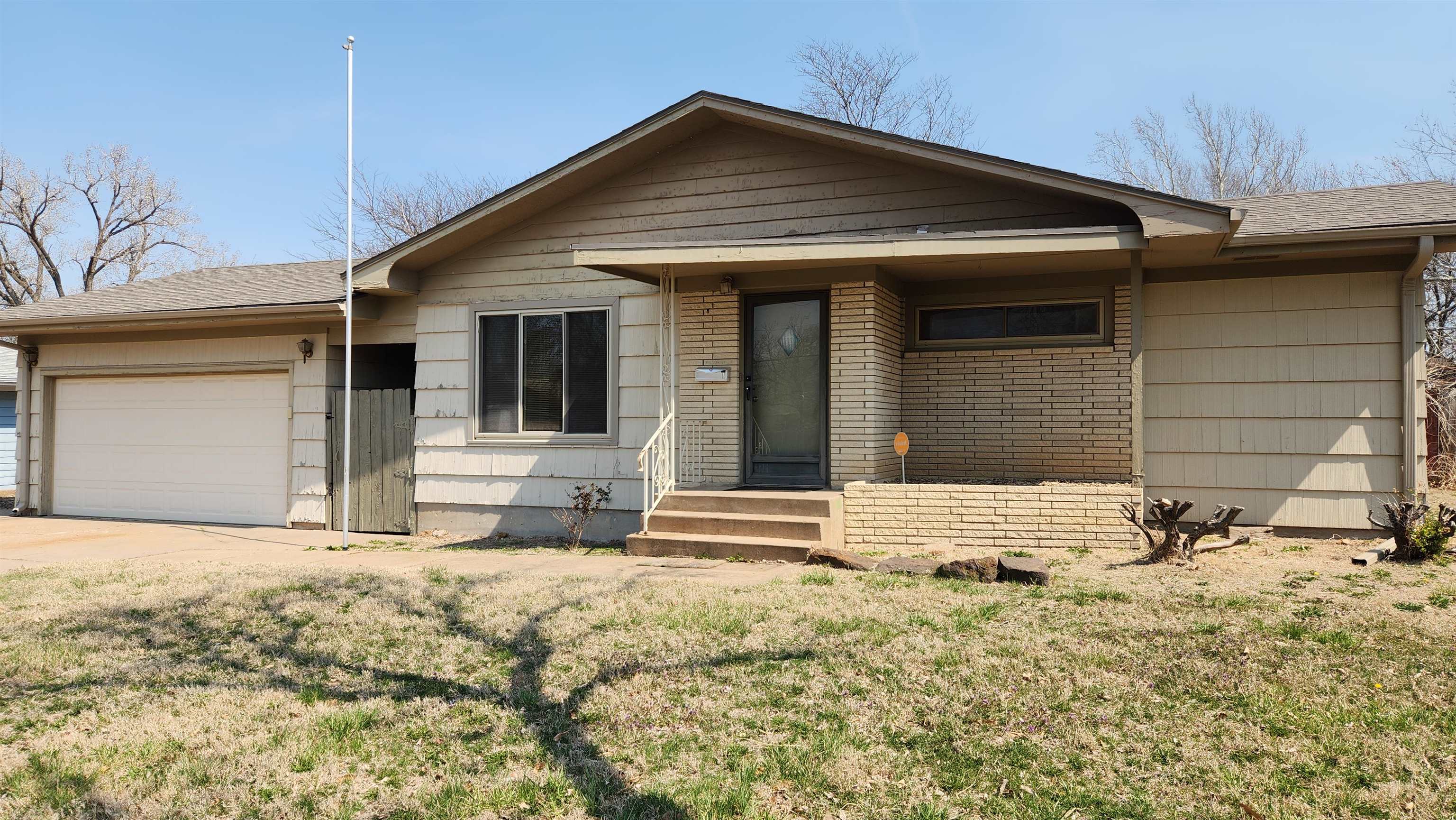 511 S Marymount Rd, Salina, Kansas image 1