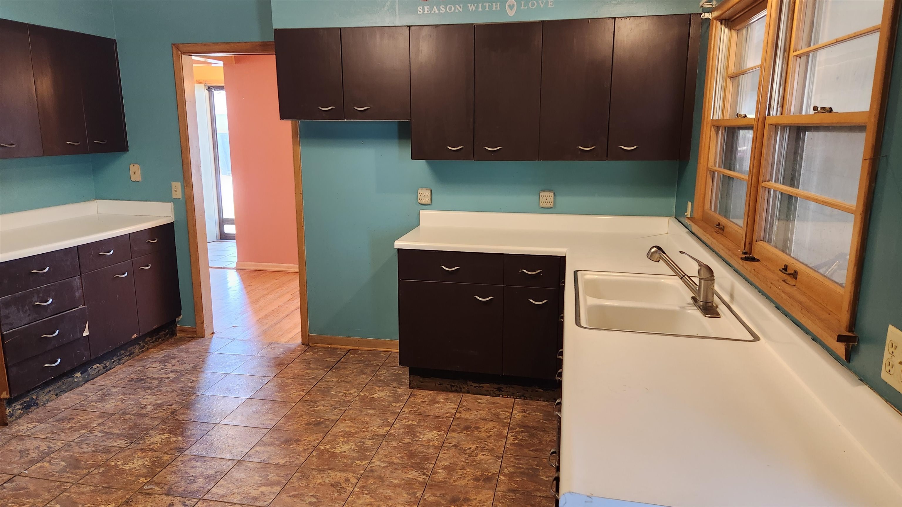 511 S Marymount Rd, Salina, Kansas image 6