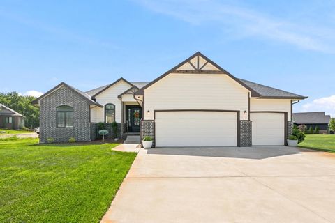 Homes For Sale - 518 N Backwoods Ct<br/> Valley Center, KS 67147