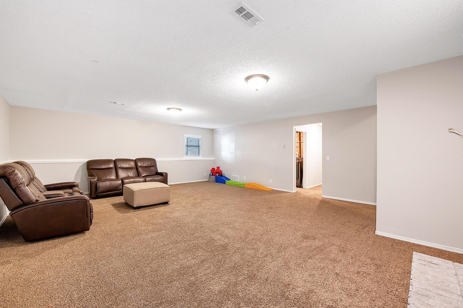 423 N Judith Cir, Wichita, Kansas image 25