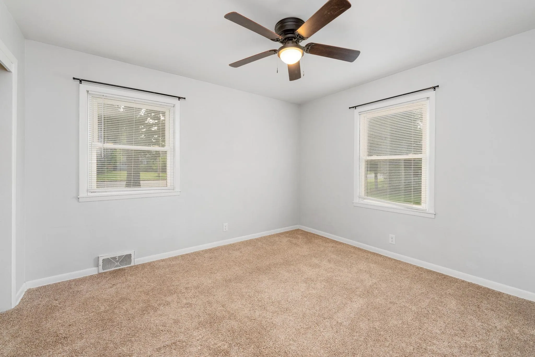 Oxford, Kansas 67119, United States, 2 Bedrooms Bedrooms, ,2 BathroomsBathrooms,Residential,Active,178848