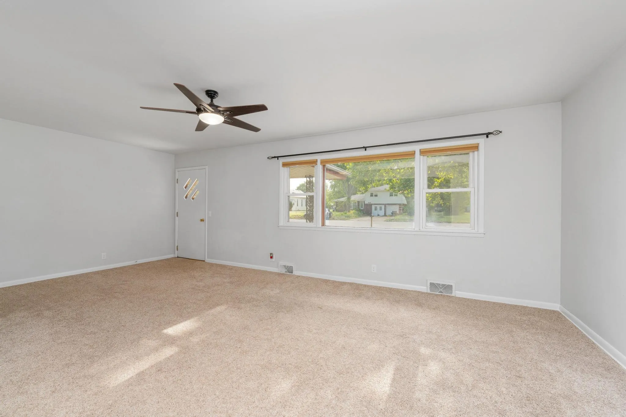 Oxford, Kansas 67119, United States, 2 Bedrooms Bedrooms, ,2 BathroomsBathrooms,Residential,Active,178848