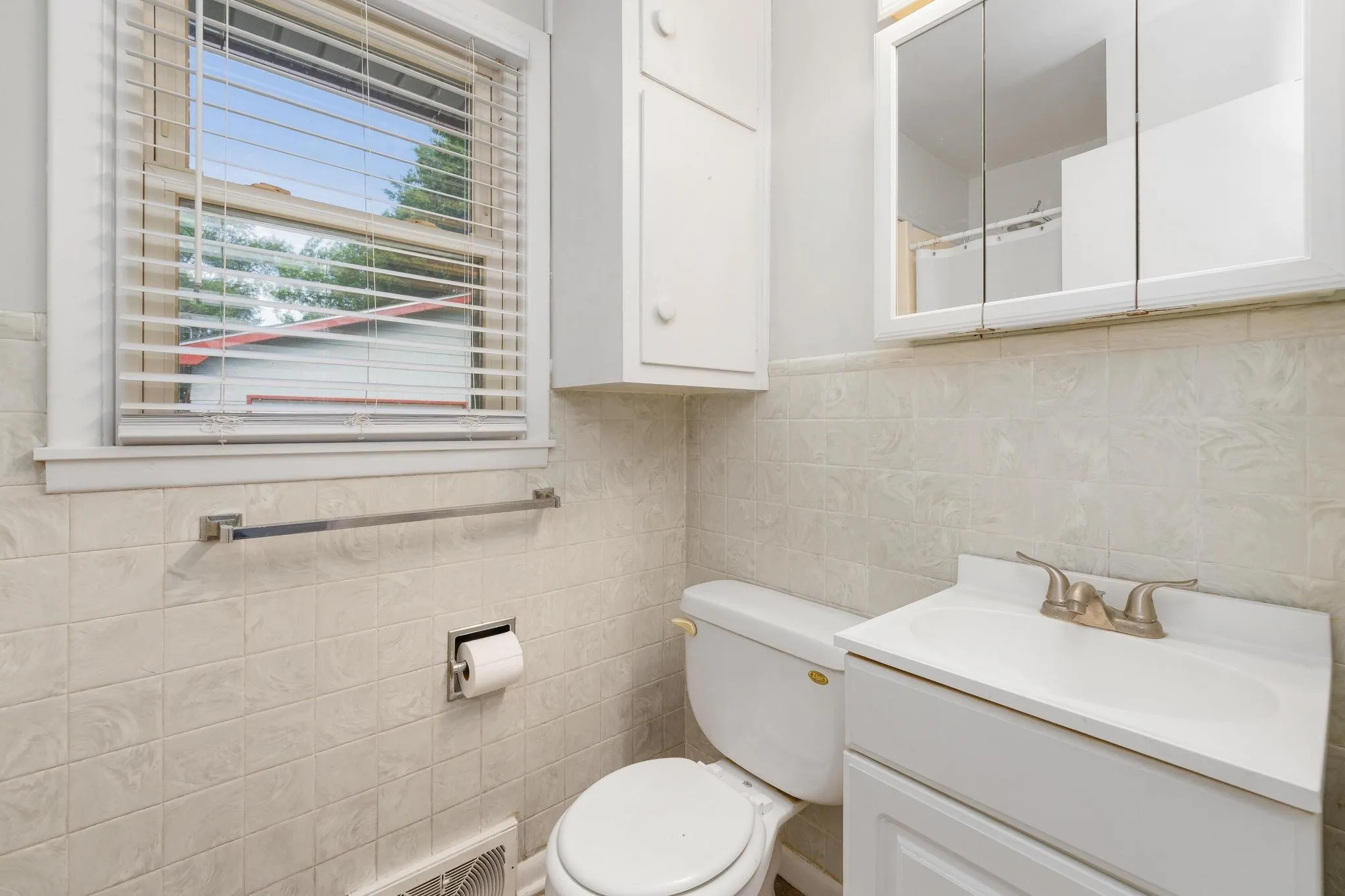 Oxford, Kansas 67119, United States, 2 Bedrooms Bedrooms, ,2 BathroomsBathrooms,Residential,Active,178848