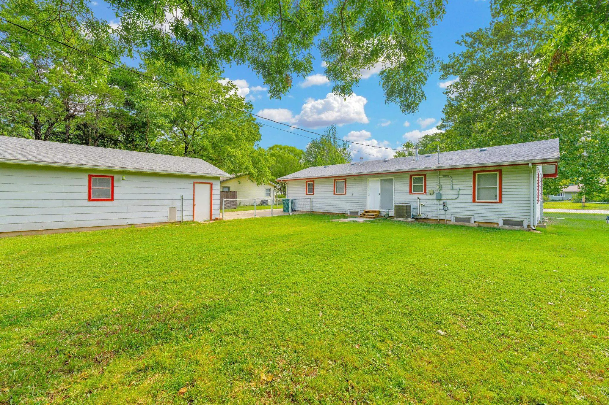 Oxford, Kansas 67119, United States, 2 Bedrooms Bedrooms, ,2 BathroomsBathrooms,Residential,Active,178848