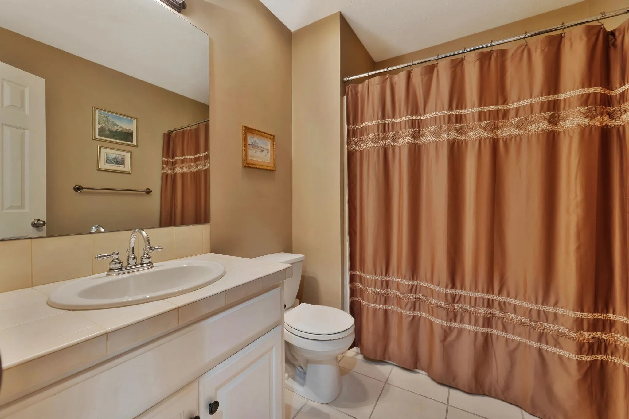 Wichita, Kansas 67206, United States, 3 Bedrooms Bedrooms, ,3 BathroomsBathrooms,Residential,Active,256271