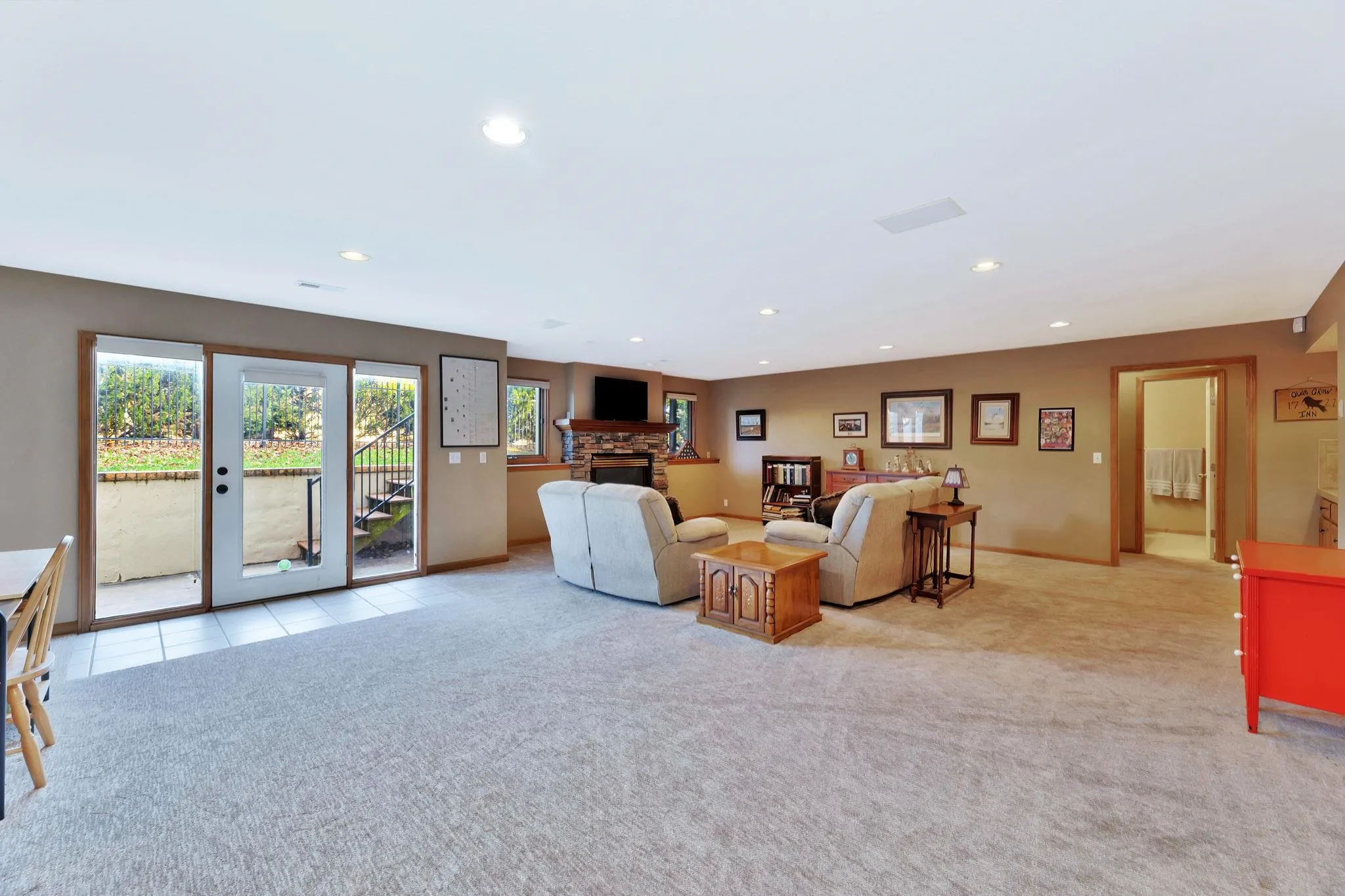 Wichita, Kansas 67206, United States, 3 Bedrooms Bedrooms, ,3 BathroomsBathrooms,Residential,Active,256271