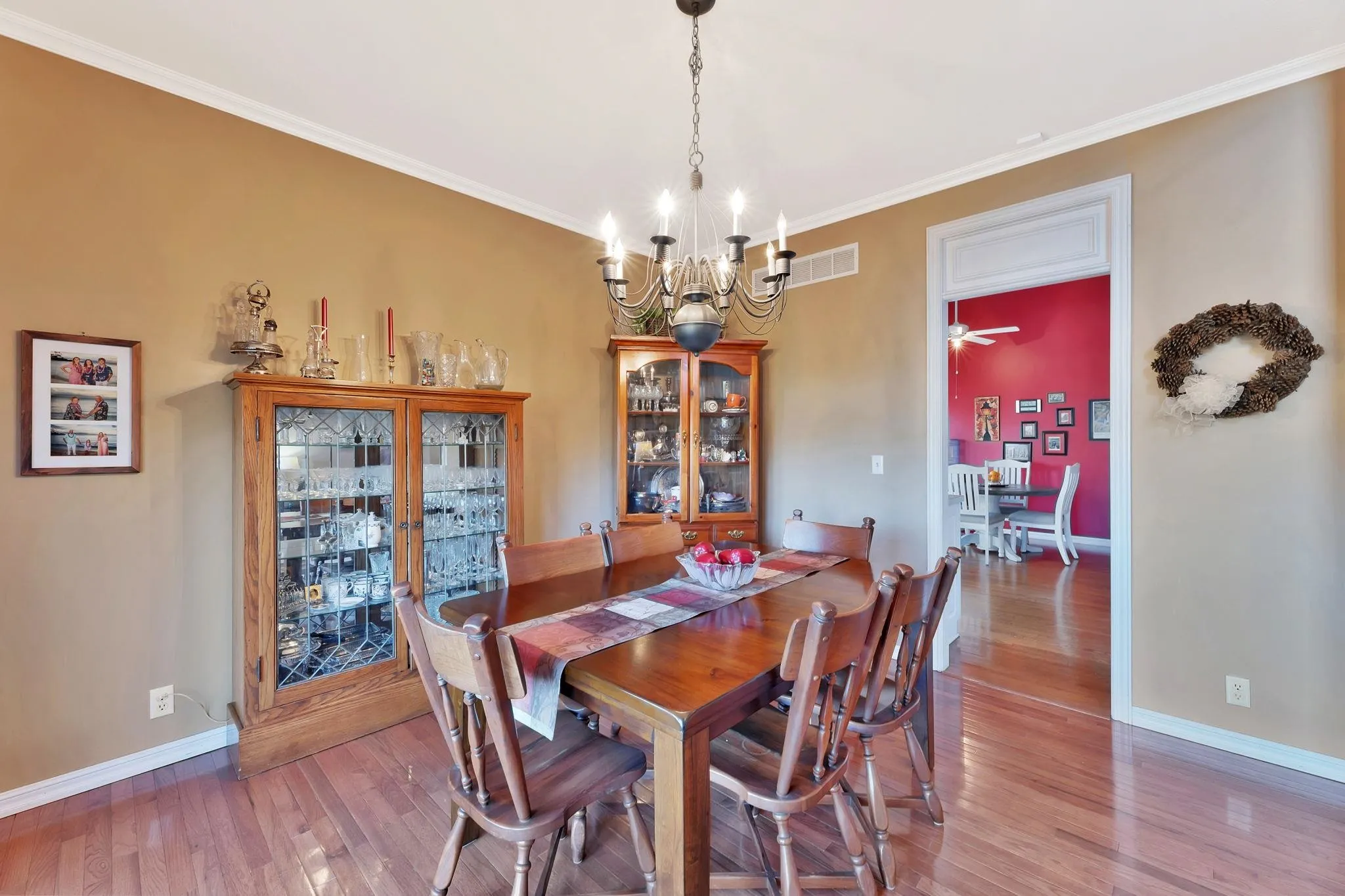 Wichita, Kansas 67206, United States, 3 Bedrooms Bedrooms, ,3 BathroomsBathrooms,Residential,Active,256271