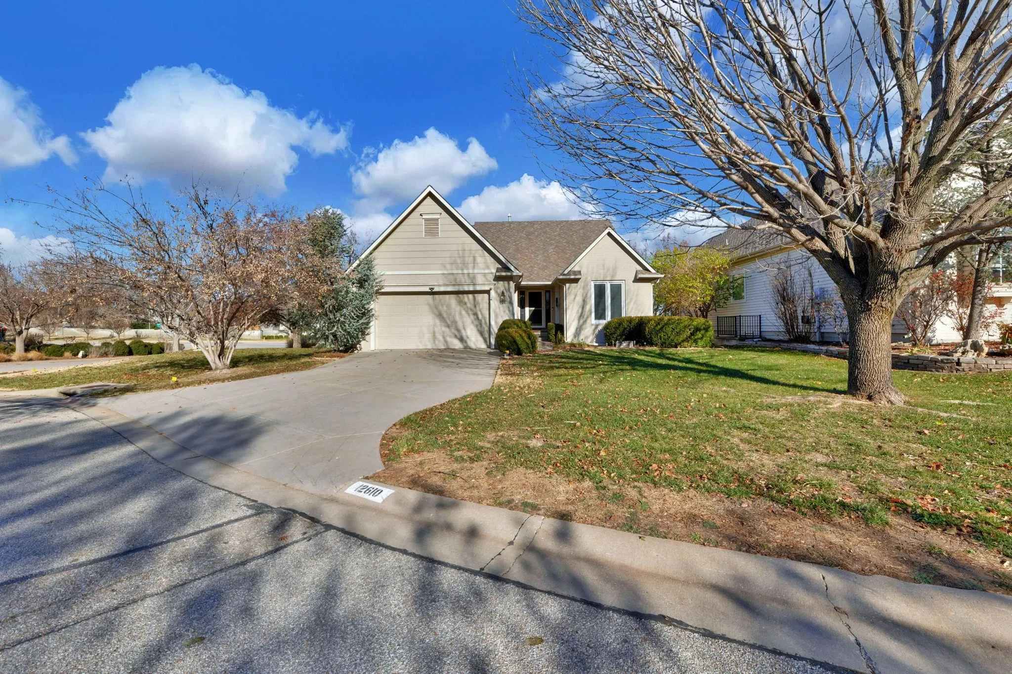 Wichita, Kansas 67206, United States, 3 Bedrooms Bedrooms, ,3 BathroomsBathrooms,Residential,Active,256271