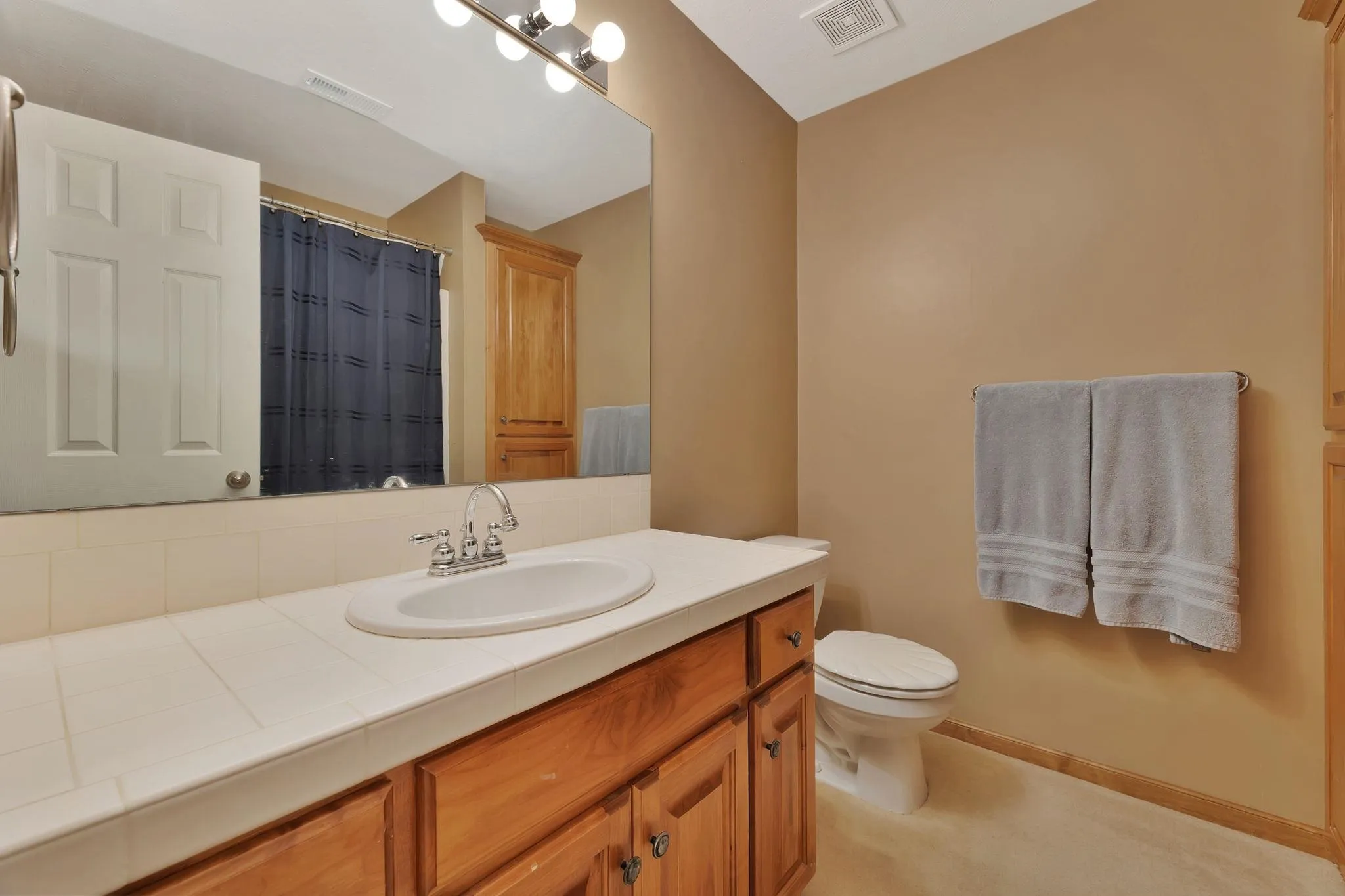 Wichita, Kansas 67206, United States, 3 Bedrooms Bedrooms, ,3 BathroomsBathrooms,Residential,Active,256271