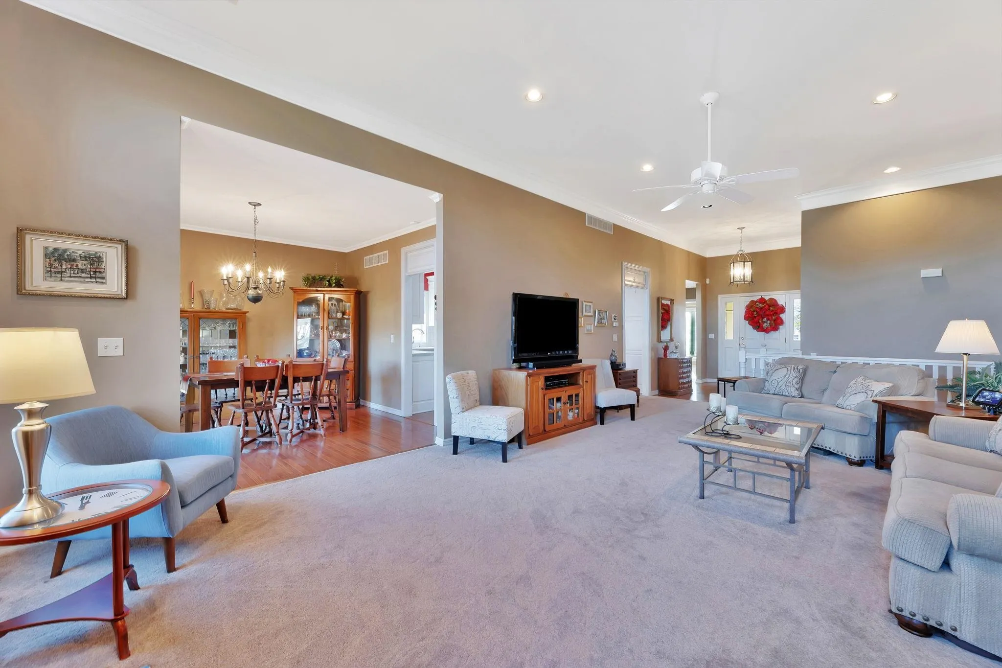 Wichita, Kansas 67206, United States, 3 Bedrooms Bedrooms, ,3 BathroomsBathrooms,Residential,Active,256271