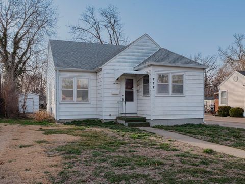Homes For Sale - 660 S 12th St<br/> Salina, KS 67401