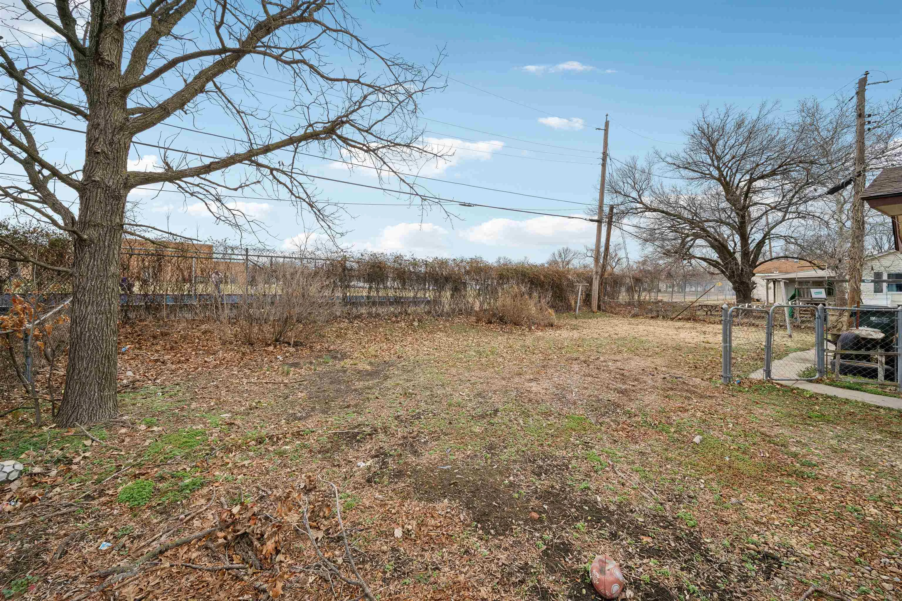 Wichita, Kansas 67208, United States, 3 Bedrooms Bedrooms, ,2 BathroomsBathrooms,Residential,Active,88478