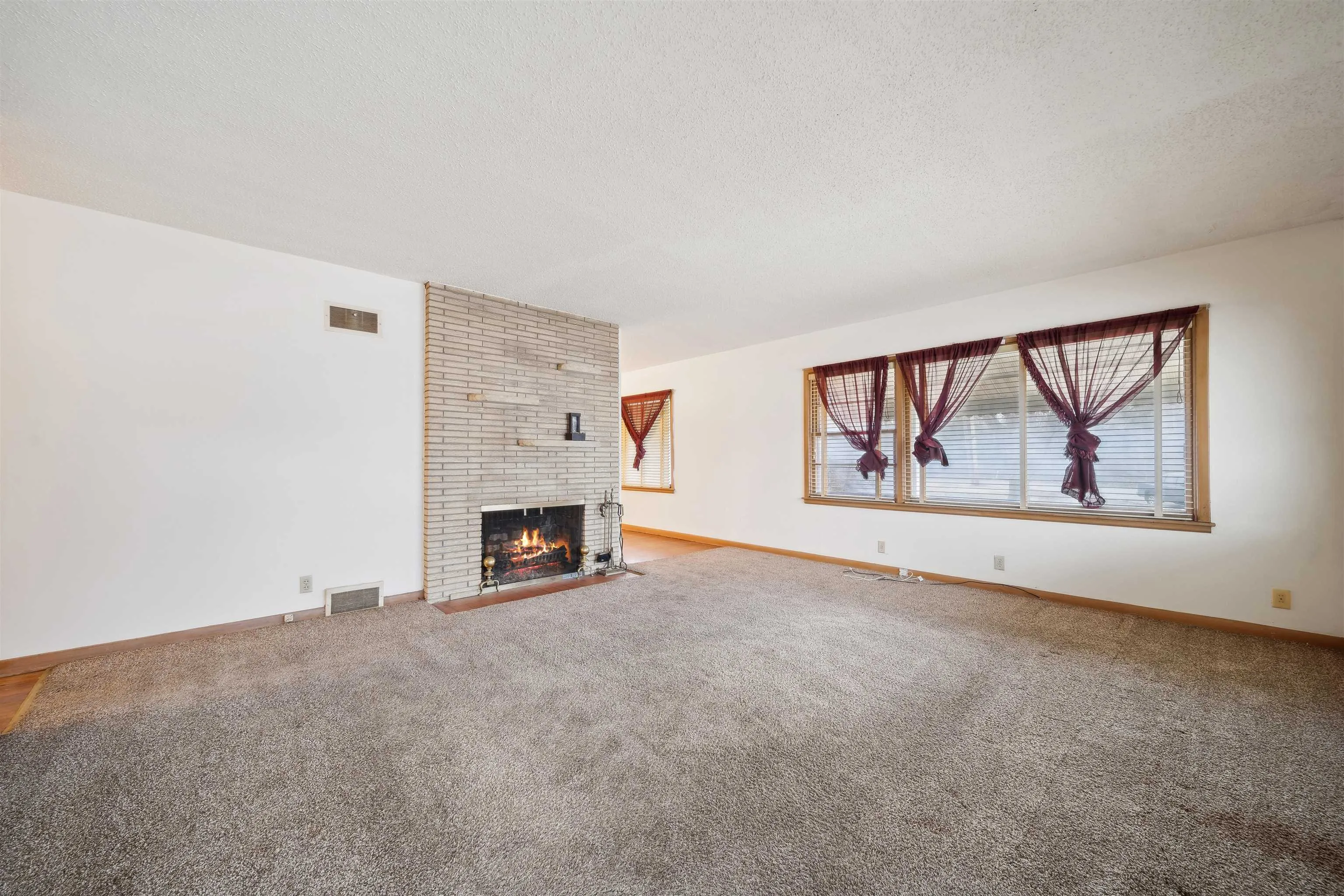 Wichita, Kansas 67208, United States, 3 Bedrooms Bedrooms, ,2 BathroomsBathrooms,Residential,Active,88478