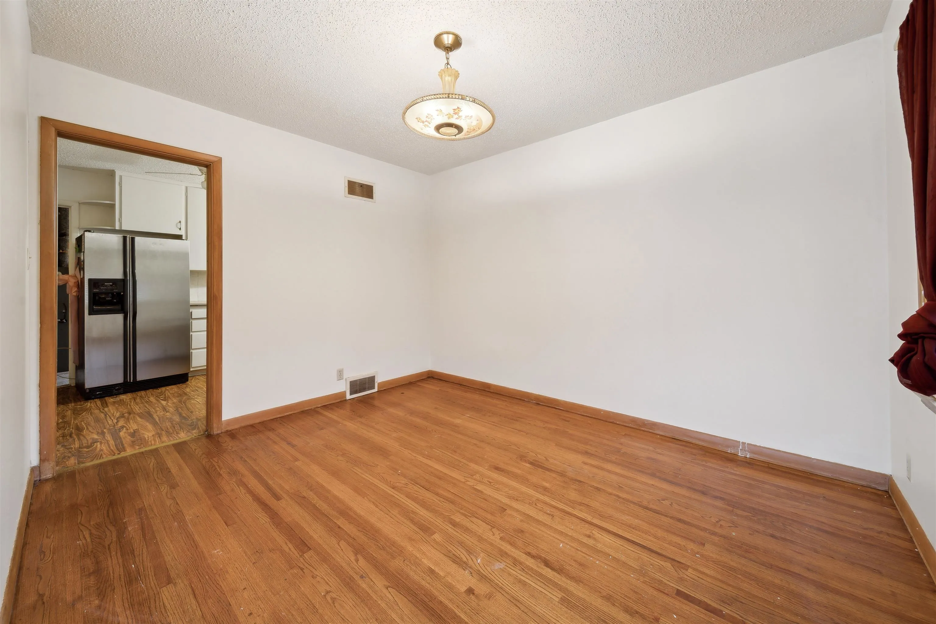 Wichita, Kansas 67208, United States, 3 Bedrooms Bedrooms, ,2 BathroomsBathrooms,Residential,Active,88478