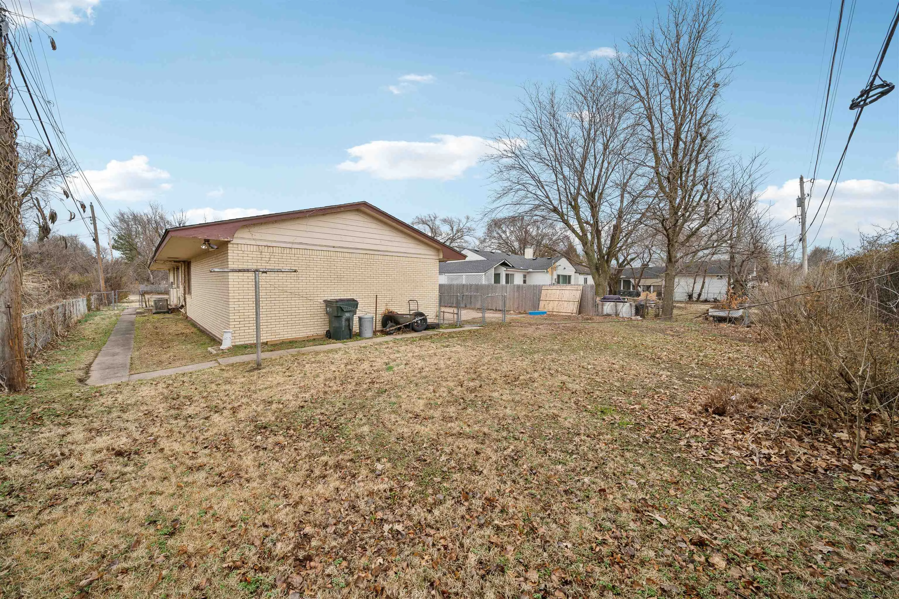 Wichita, Kansas 67208, United States, 3 Bedrooms Bedrooms, ,2 BathroomsBathrooms,Residential,Active,88478