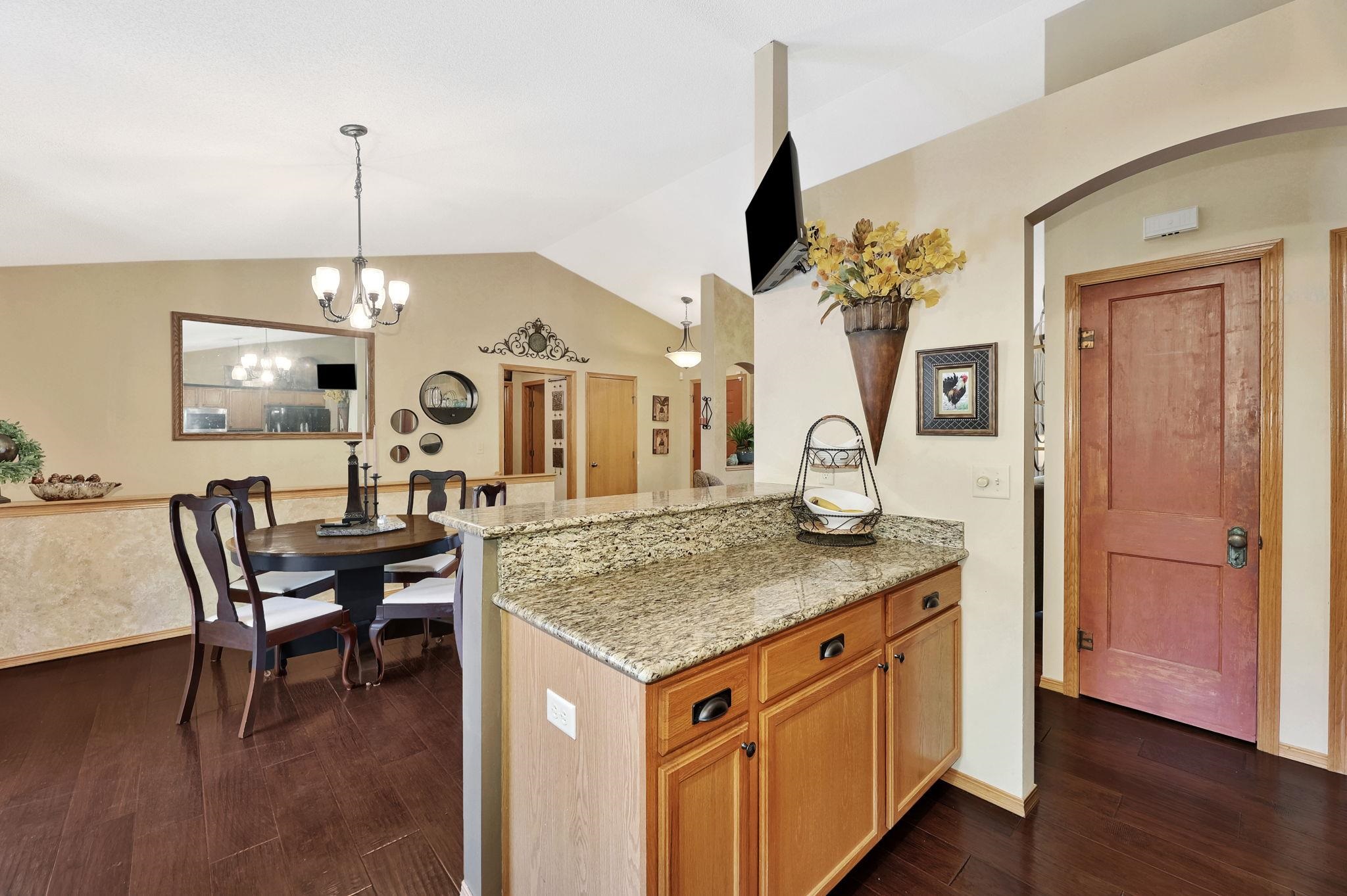 Wichita, Kansas 67219, United States, 4 Bedrooms Bedrooms, ,3 BathroomsBathrooms,Residential,Pending,55055