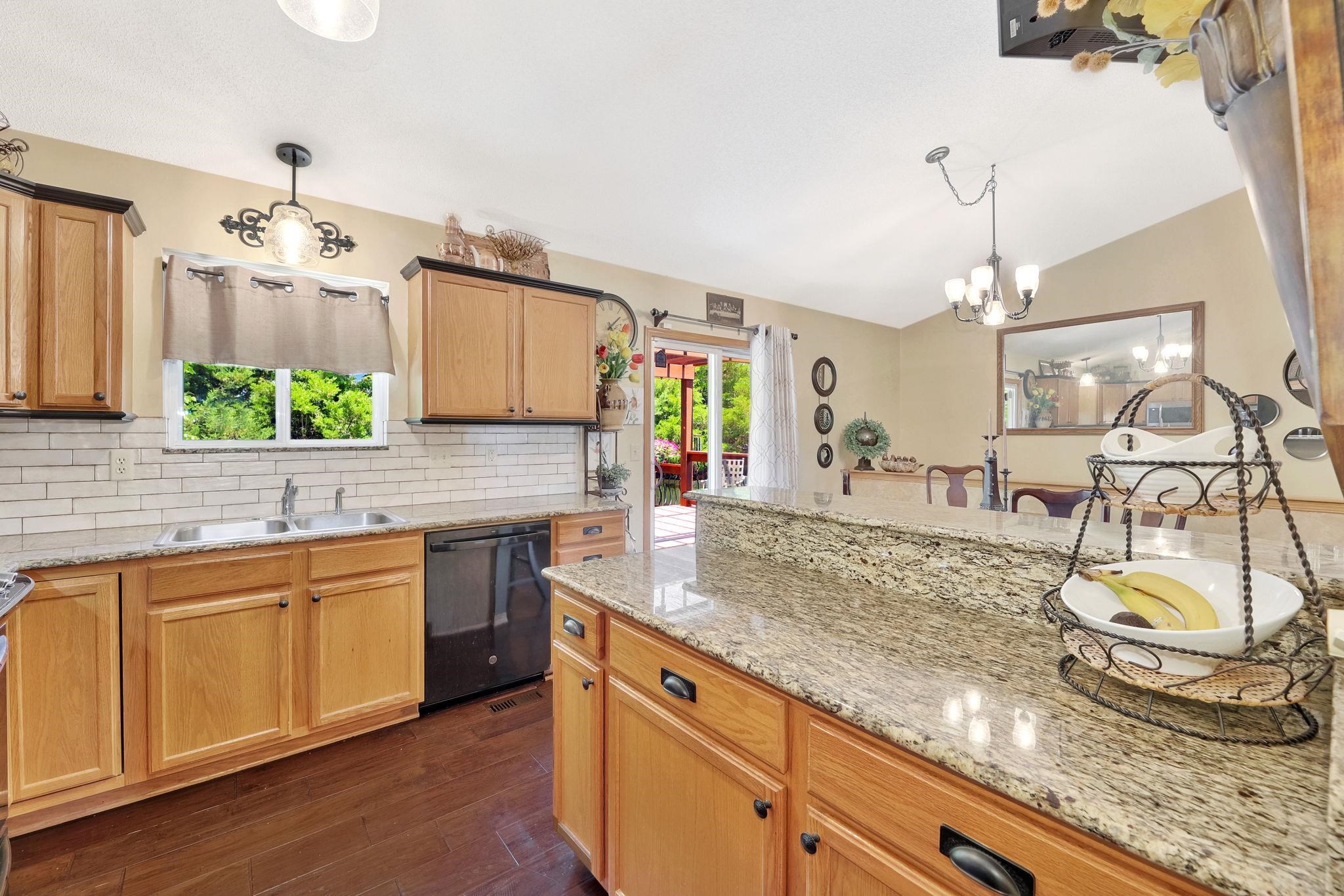 Wichita, Kansas 67219, United States, 4 Bedrooms Bedrooms, ,3 BathroomsBathrooms,Residential,Pending,55055