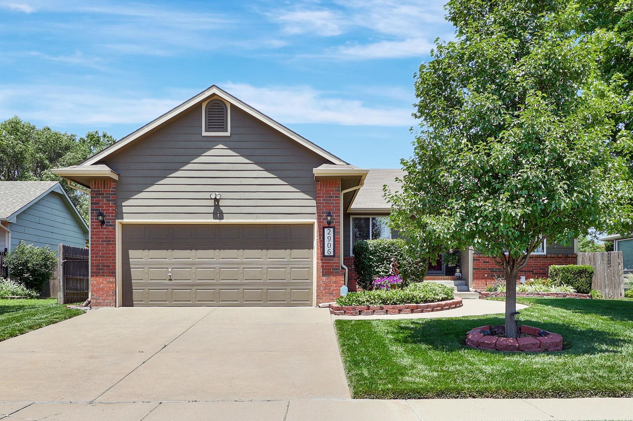 Wichita, Kansas 67219, United States, 4 Bedrooms Bedrooms, ,3 BathroomsBathrooms,Residential,Pending,55055