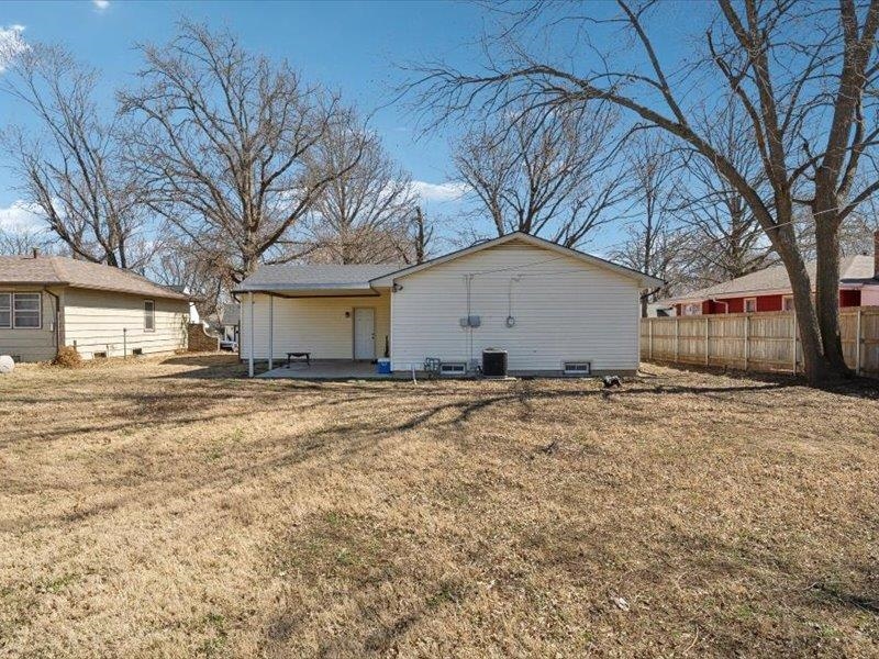 521 Wire Ave, Haysville, Kansas image 31