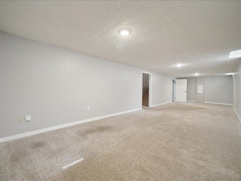 521 Wire Ave, Haysville, Kansas image 22
